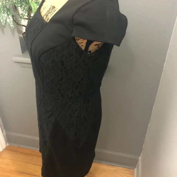 The Limited black sheath lace panel sheath dress💕 - Picture 3 of 6